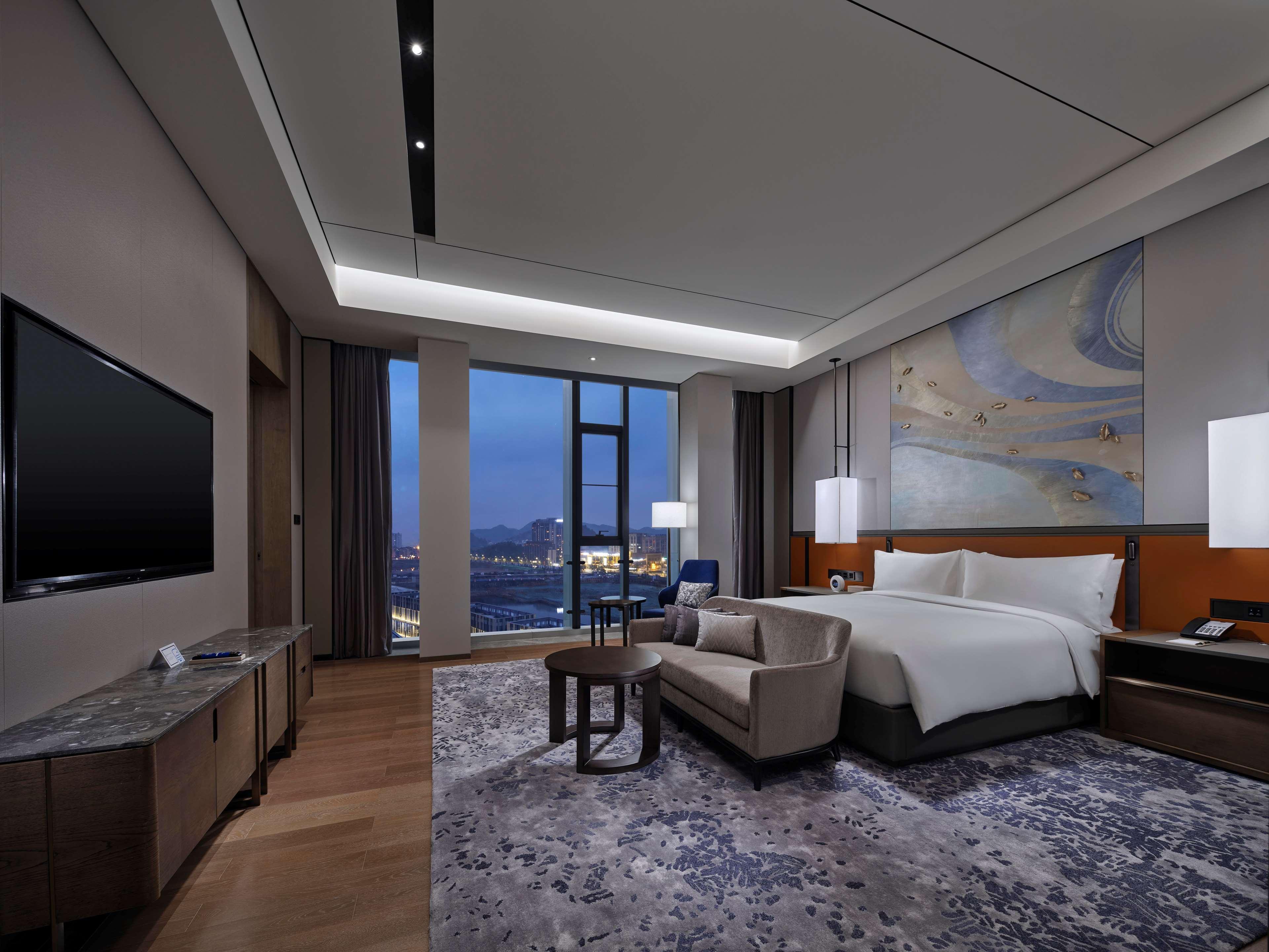 Hilton Guiyang Hotel Guiyang  Exterior photo