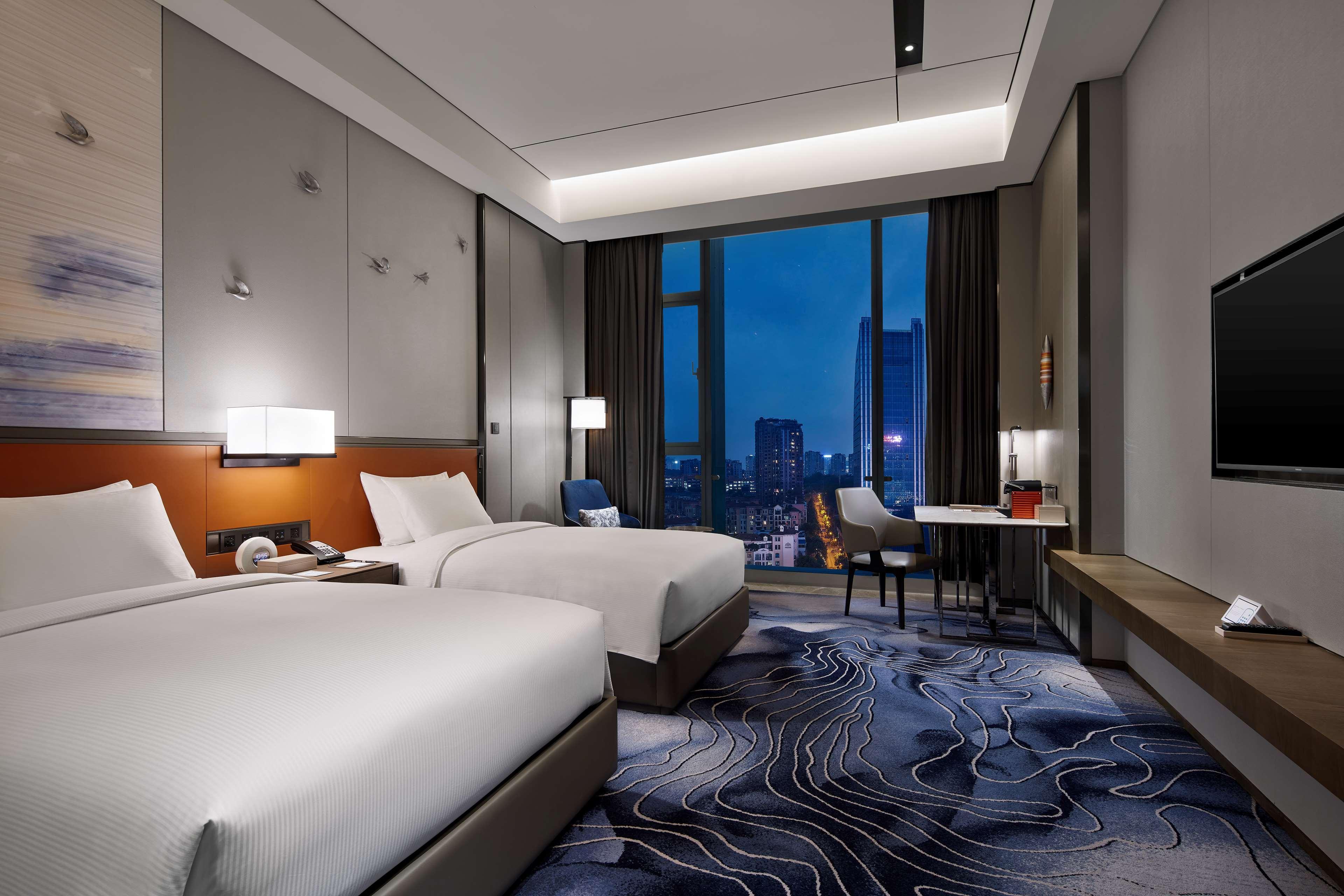 Hilton Guiyang Hotel Guiyang  Exterior photo