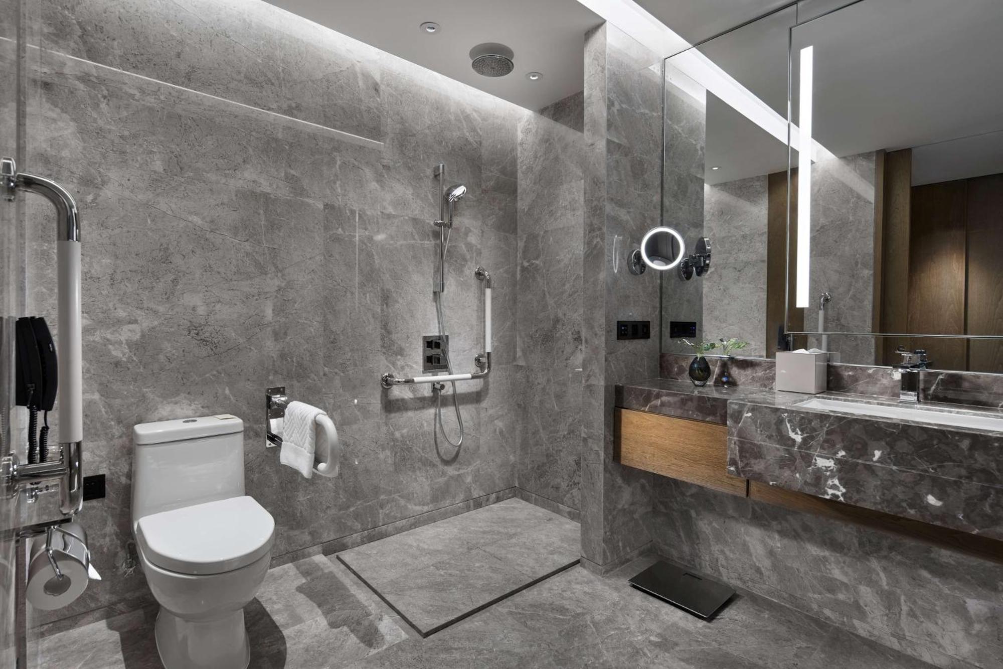 Hilton Guiyang Hotel Guiyang  Exterior photo